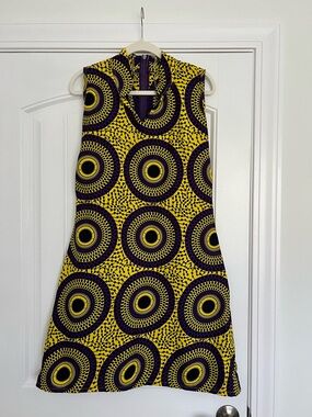 Sleeveless Yellow & Purple Circle-Print Shift Dress